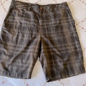 🌸Men’s shorts- brown mild plaid with side pockets